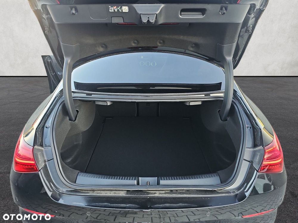 Mercedes-Benz CLA - 16