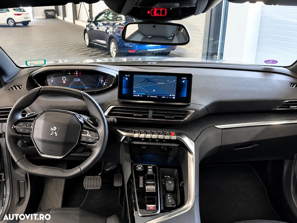 Peugeot 3008 1.2 PureTech Turbo S&S EAT8 Allure - 8