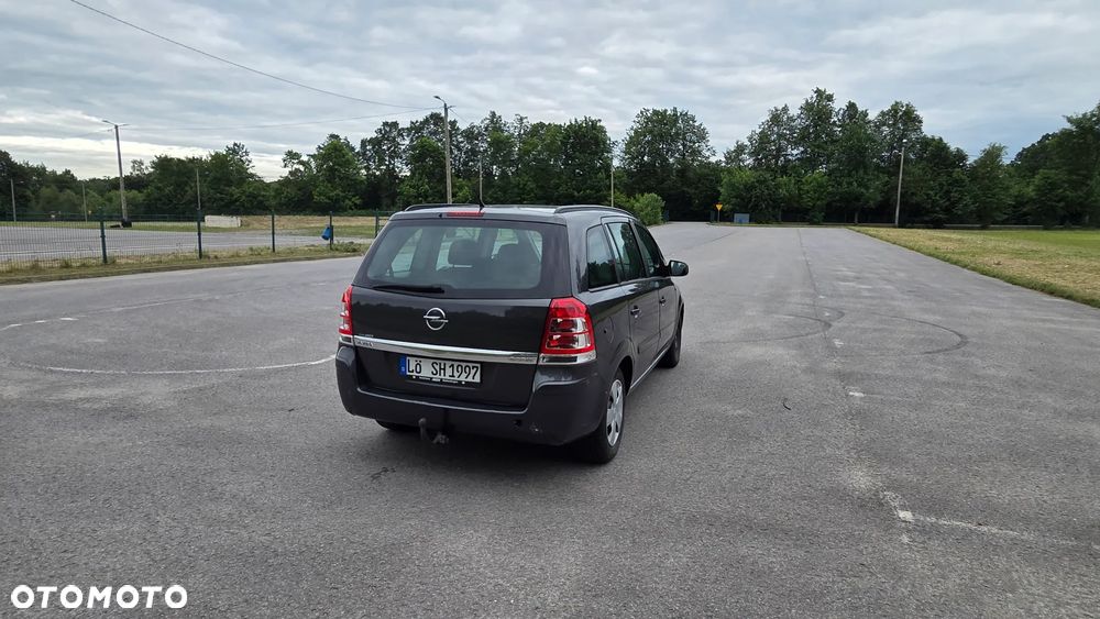 Opel Zafira 1.6 Enjoy - 11