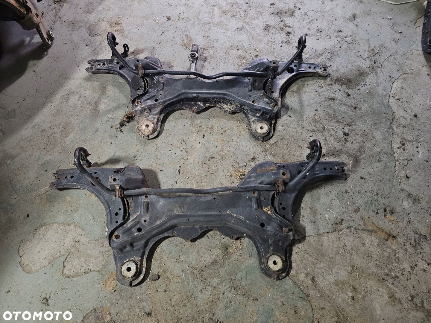 Belka zawieszenia przedniego wózek sanki VW Golf IV - 1