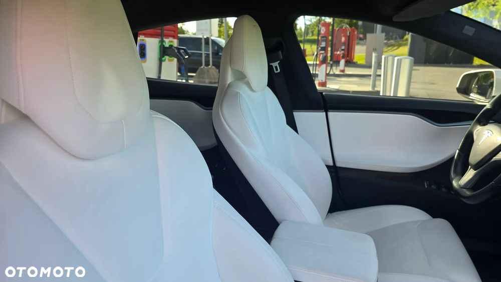 Tesla Model S Performance - 26