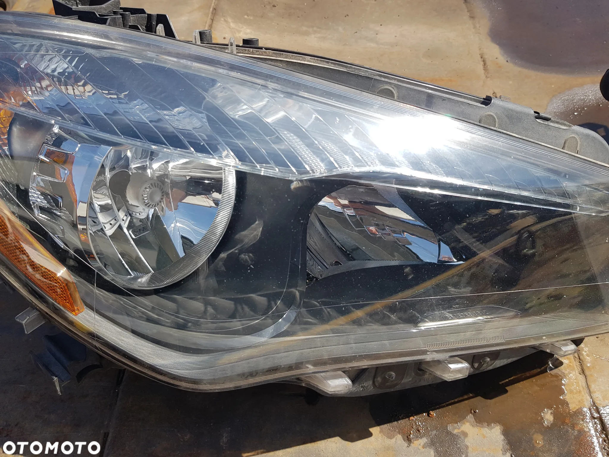 Mercedes CLA C117 W117 USA Lampa Przednia Przód Prawa Zwykła A1178200861 - 3