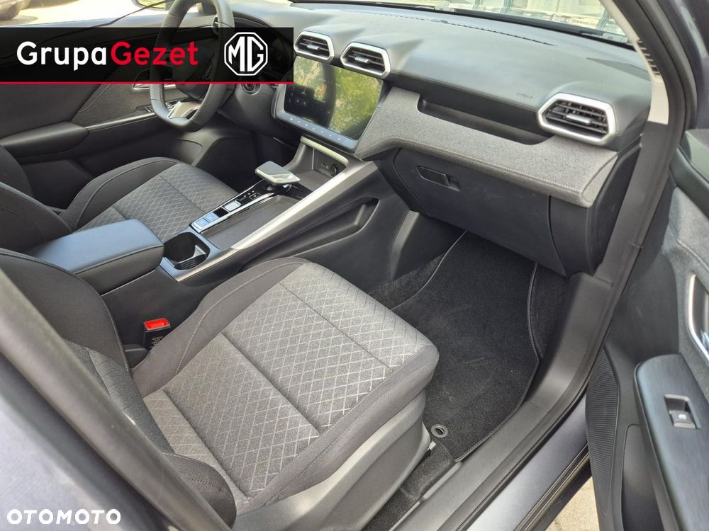 MG ZS - 8