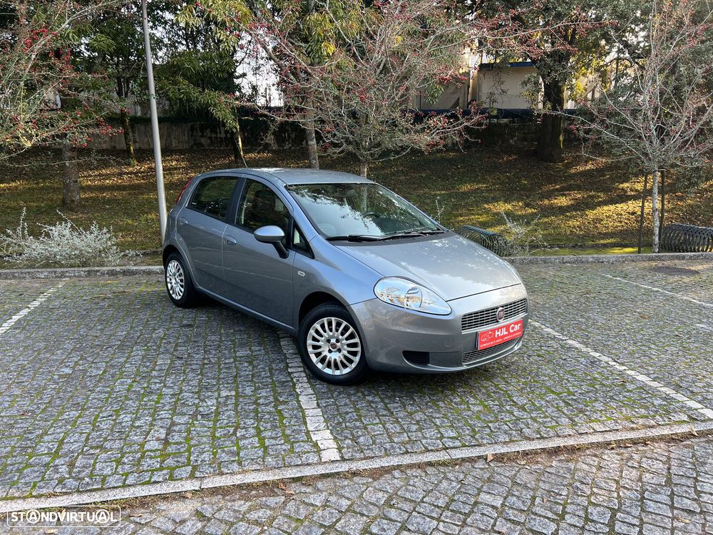 Fiat Grande Punto ver-1-4-8v-dualogic-dynamic - 1