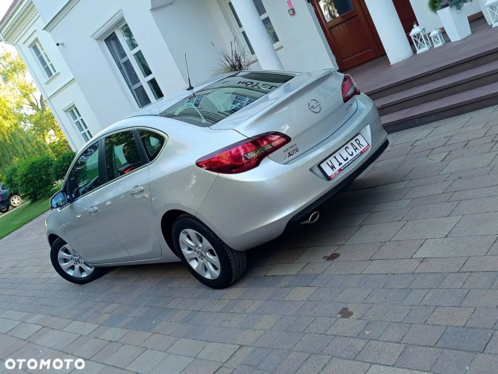 Opel Astra 1.4 T Energy EU6 - 4