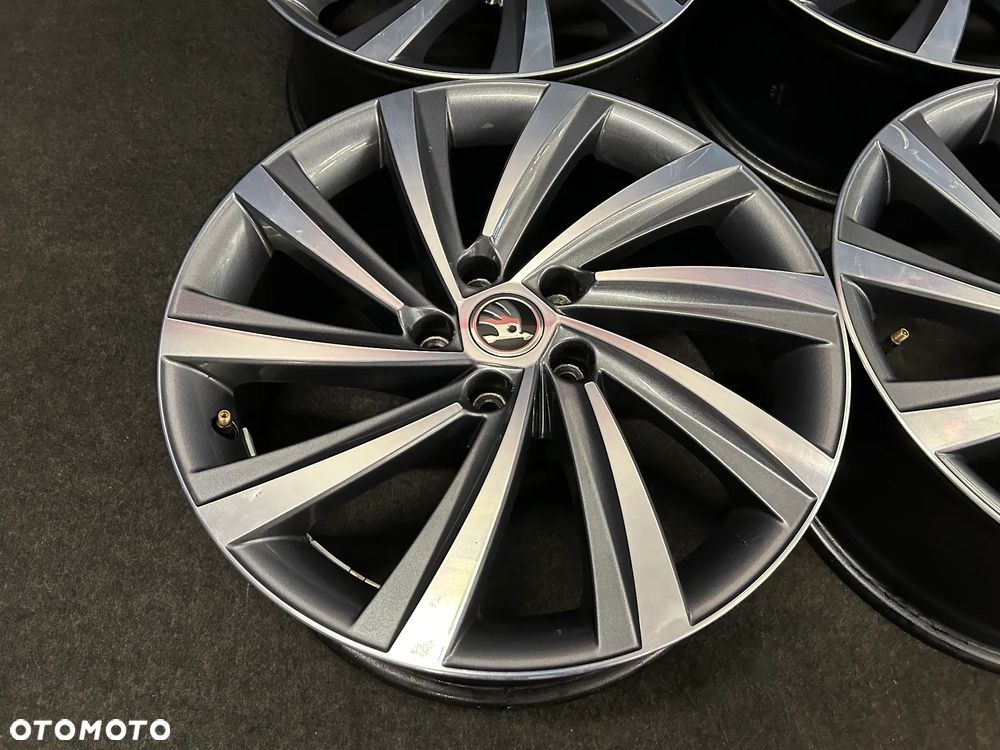 Alufelgi Skoda Octavia IV, III, VW Golf 7, 8, Toutan, Sportsvan 18 cali 5x112 4szt. Ładne! - 6