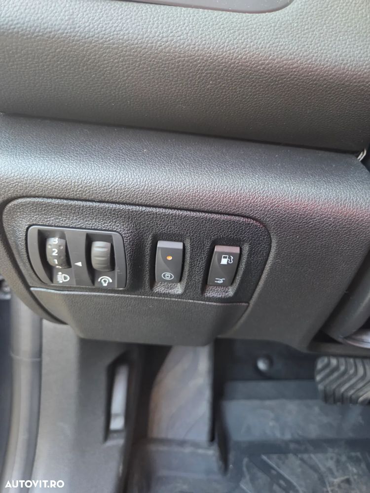 Renault Megane TCe 140 EDC GPF Techno - 12