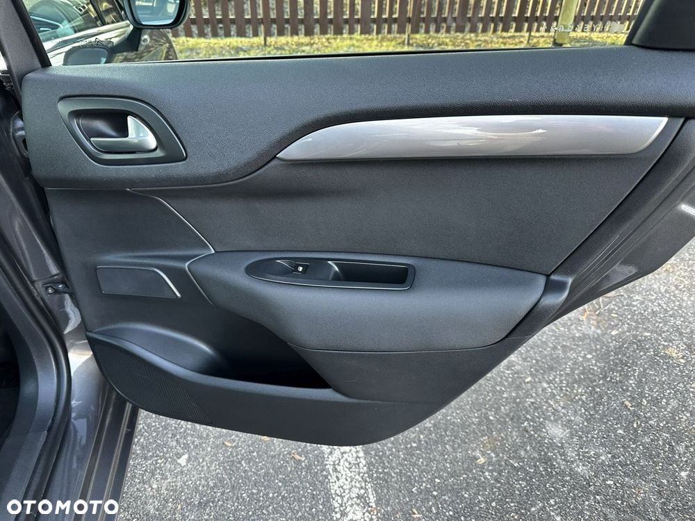 Citroën C4 BlueHDi 120 Stop&Start Shine - 16