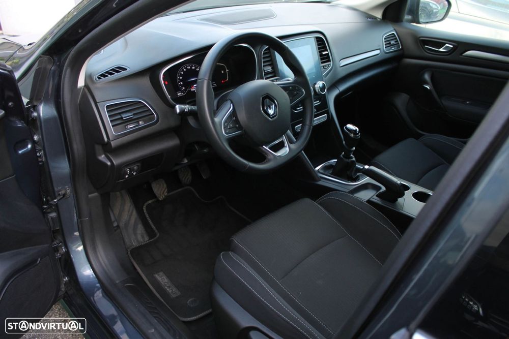Renault Mégane - 5
