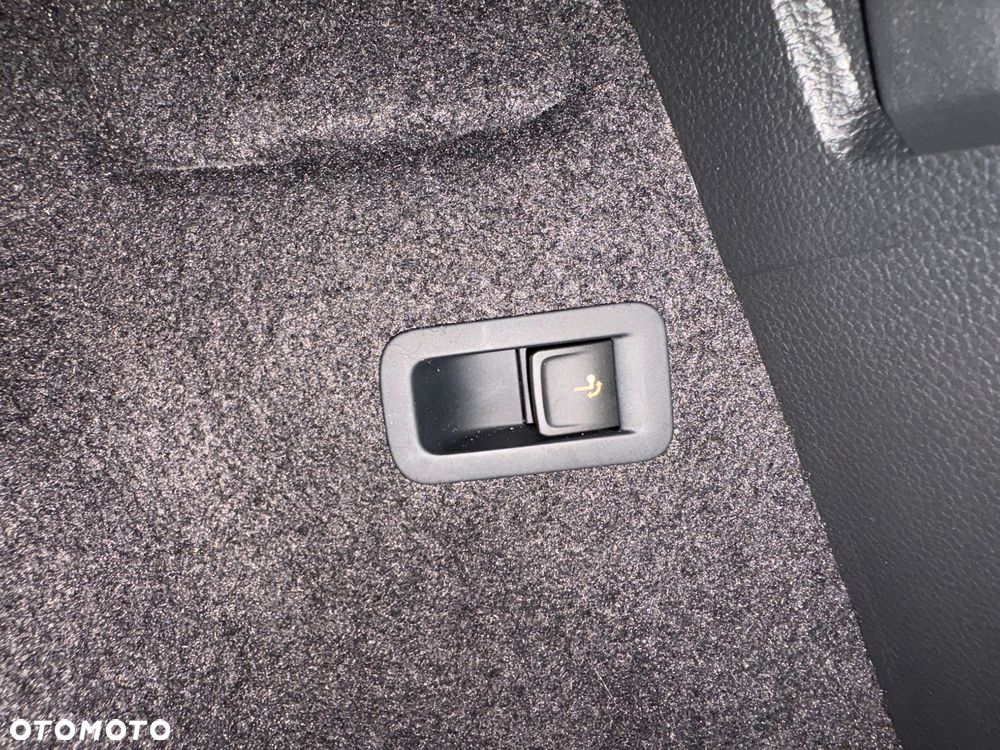 Skoda Karoq 2.0 TDI 4x4 DSG Tour - 30