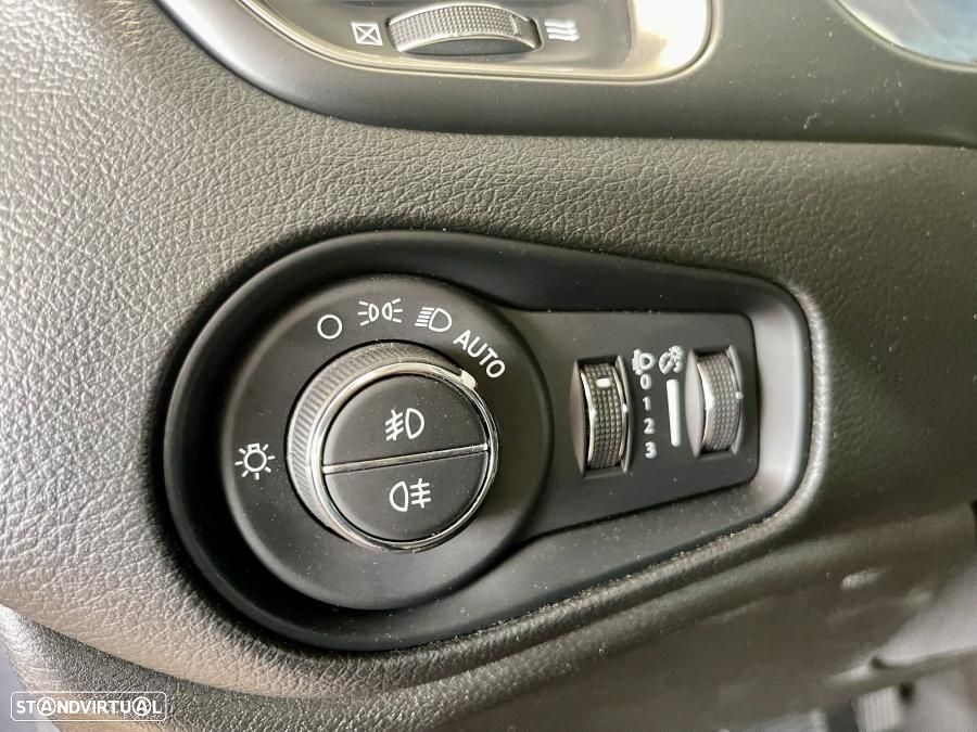 Jeep Renegade 1.5 TG e-Hybrid Limited DCT - 16