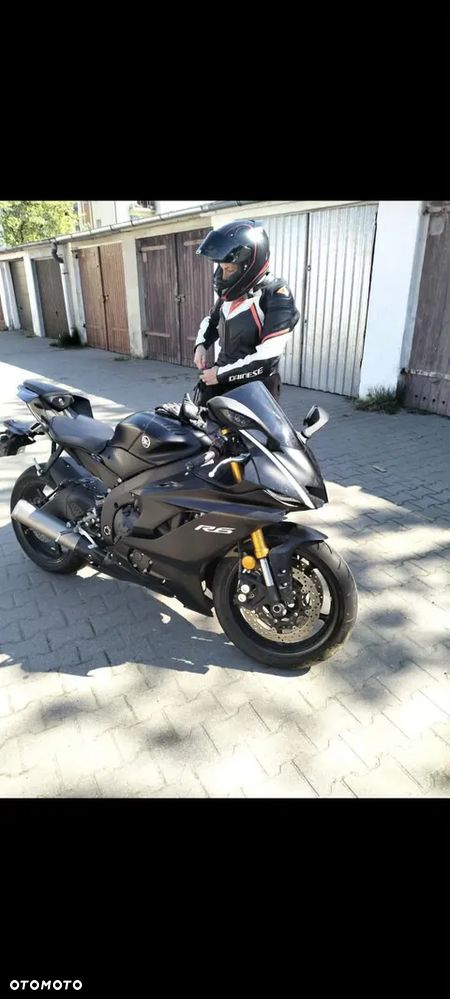 Yamaha R6 - 8