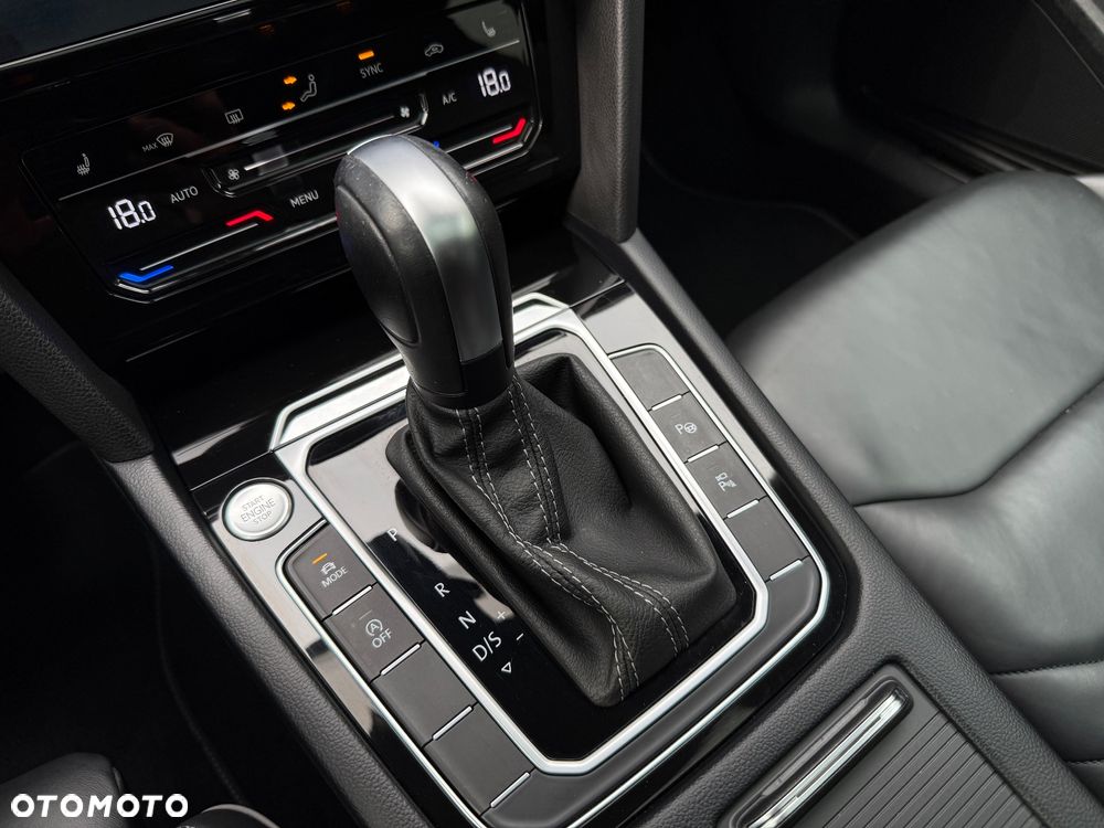 Volkswagen Arteon 2.0 TDI SCR 4Motion DSG R-Line - 30