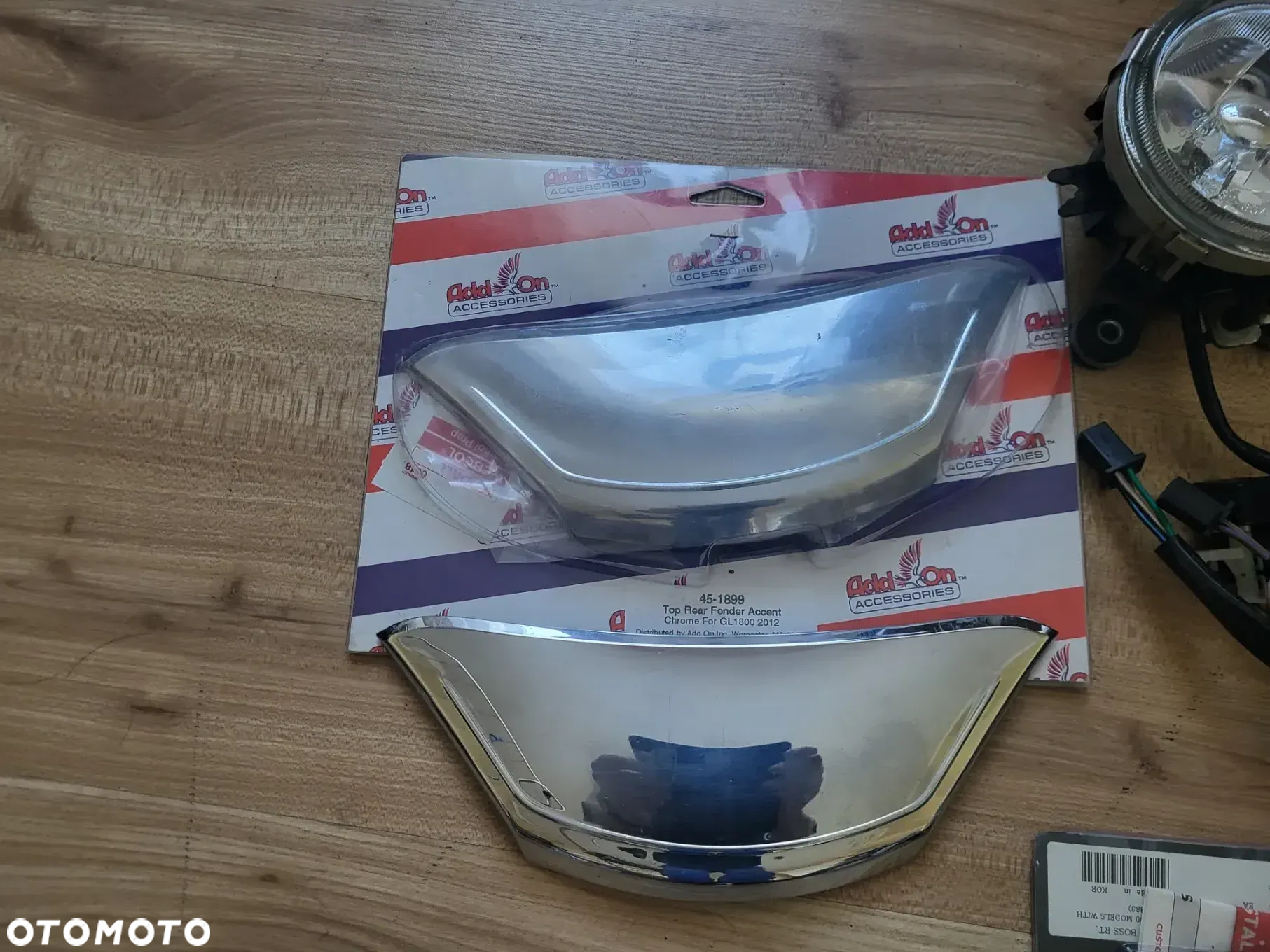 Honda Gl1800 Goldwing halogeny lampy tył dodatki Kuryakyn Show Chrome Add-On - 3