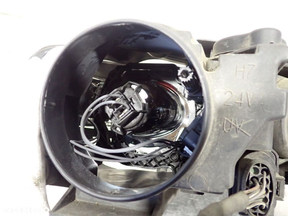 LAMPA LEWA PRZEDNIA VOLKSWAGEN PASSAT B6 - 9