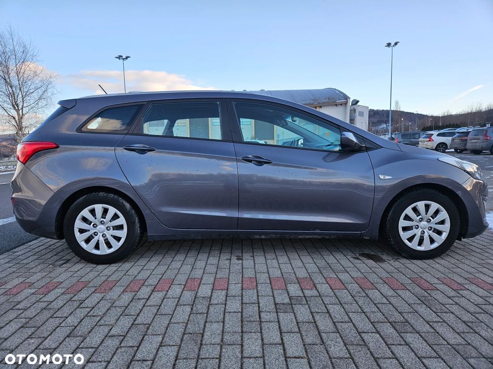 Hyundai i30 1.6 CRDi Classic + - 16