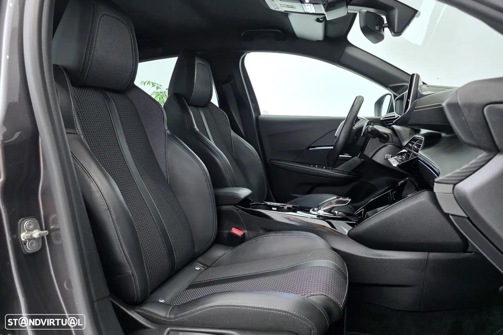 Peugeot 208 1.2 PureTech GT Line EAT8 - 13