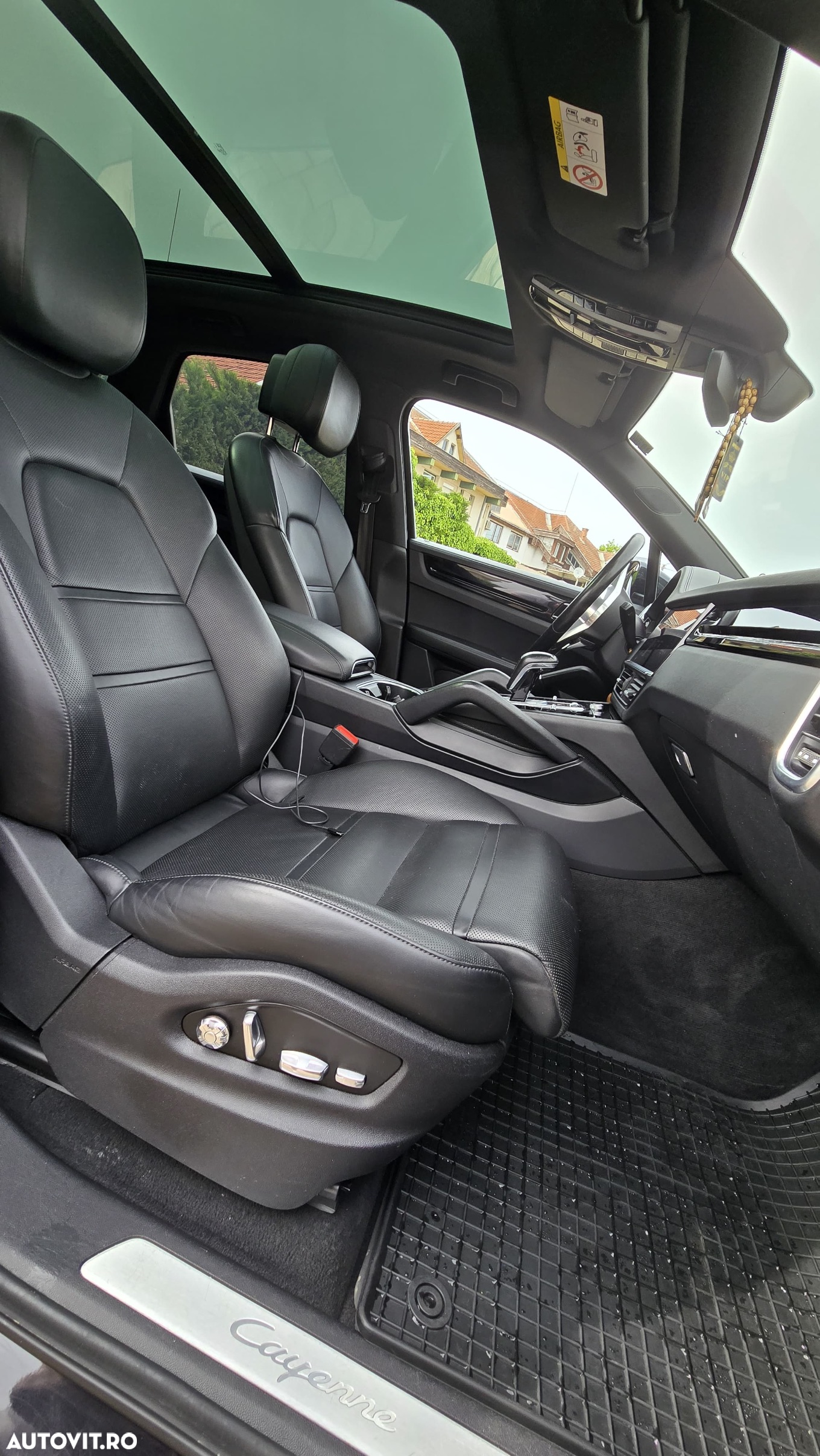 Porsche Cayenne - 11