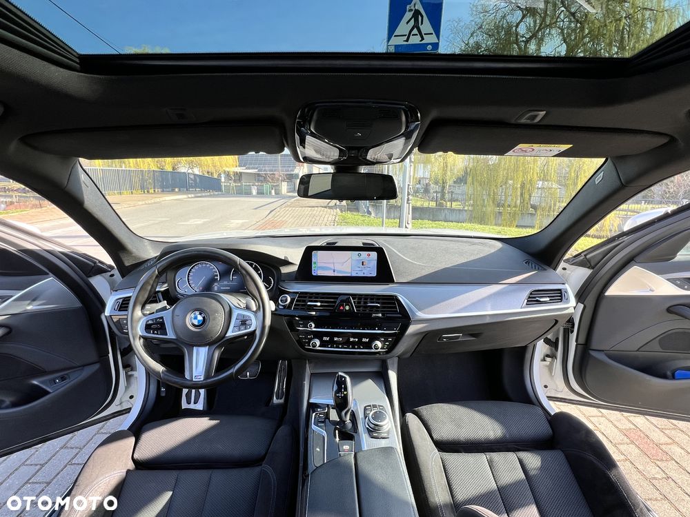 BMW Seria 5 520d M Sport - 2