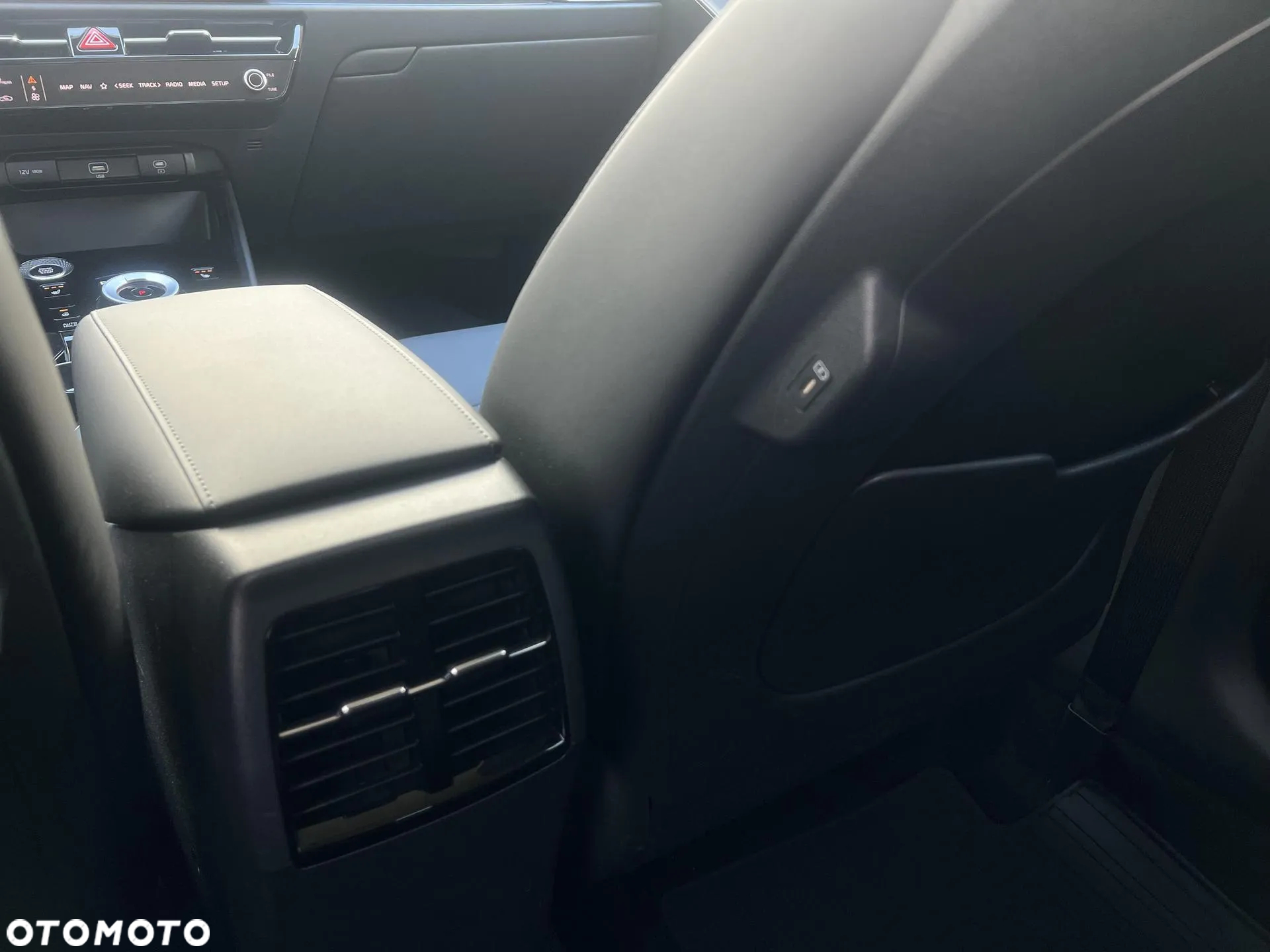 Kia Niro 1.6 GDI Hybrid L - 27