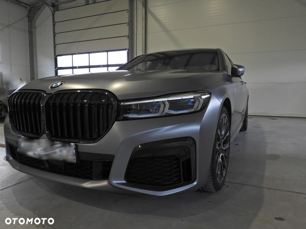 BMW Seria 7 740d xDrive mHEV sport