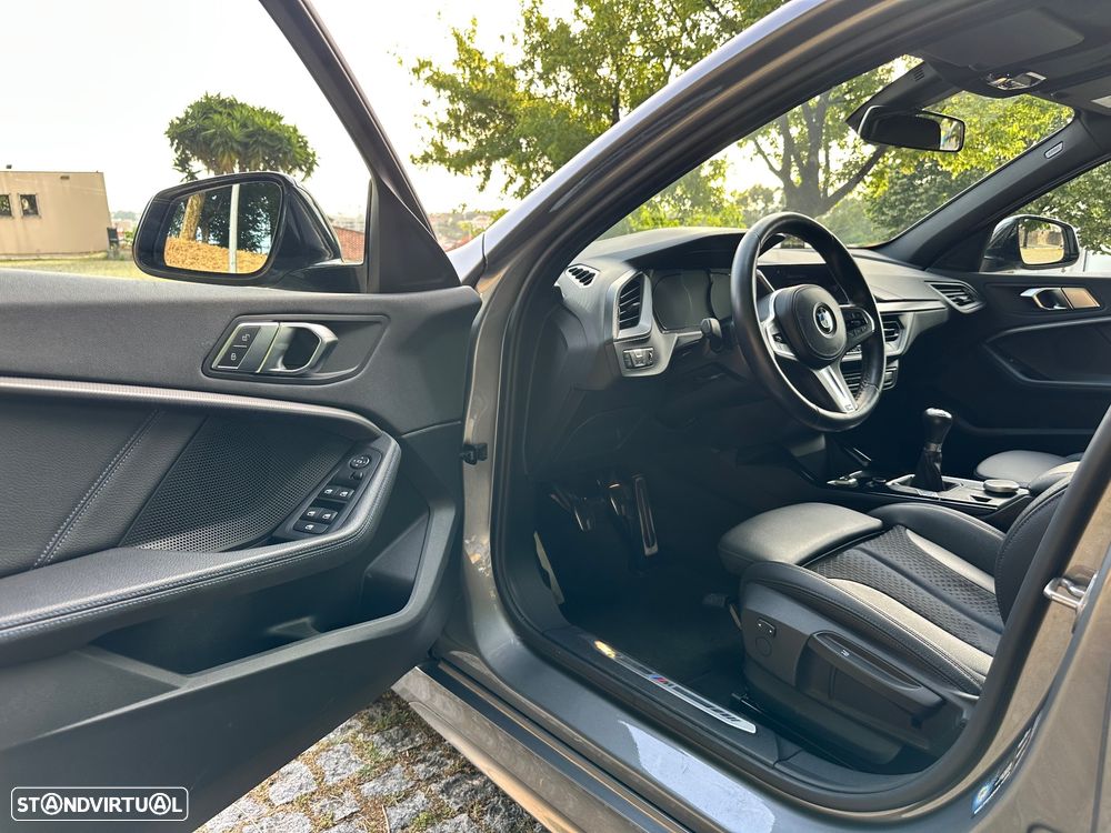 BMW 116 d Pack Desportivo M - 14
