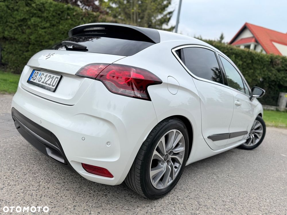 Citroën DS4 HDi 165 SoChic - 17