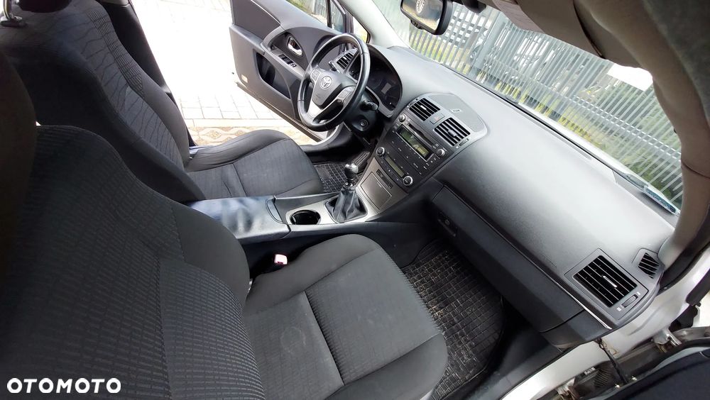 Toyota Avensis 2.0 D-4D Sol - 18