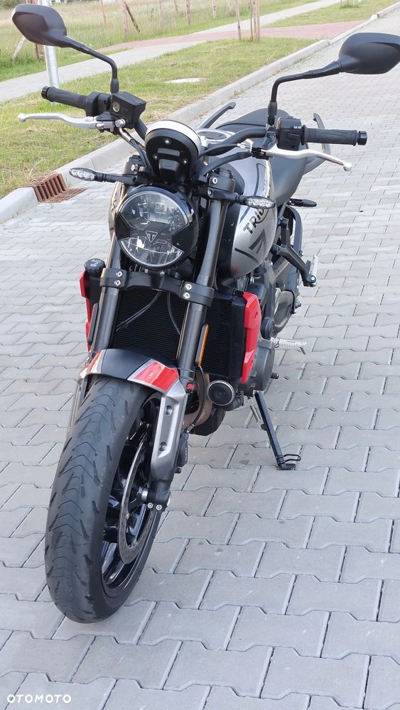 Triumph Trident - 5