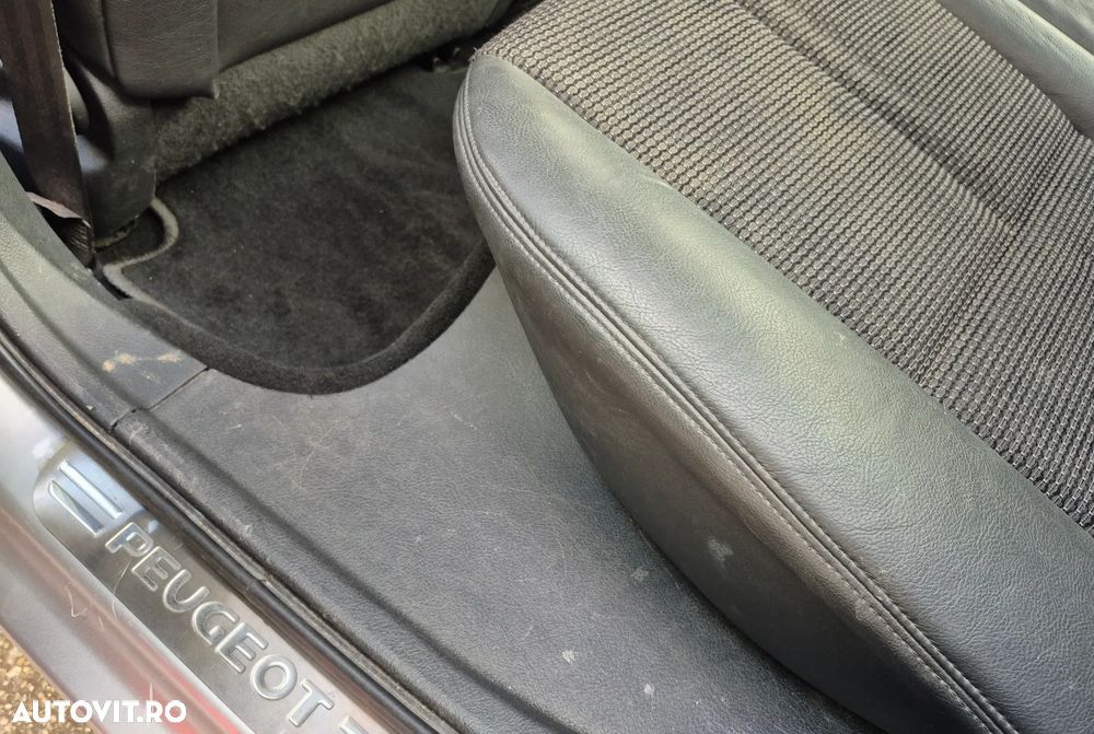 Peugeot 407 HDi 135 Automatik JBL - 17