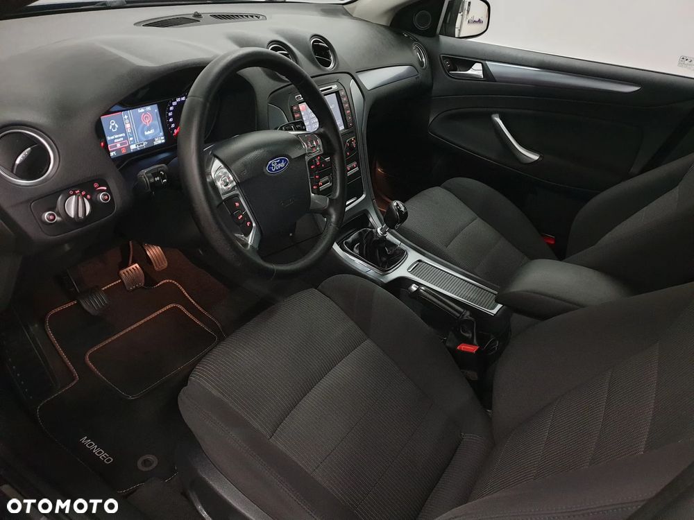 Ford Mondeo SW 2.0 TDCi Titanium - 37