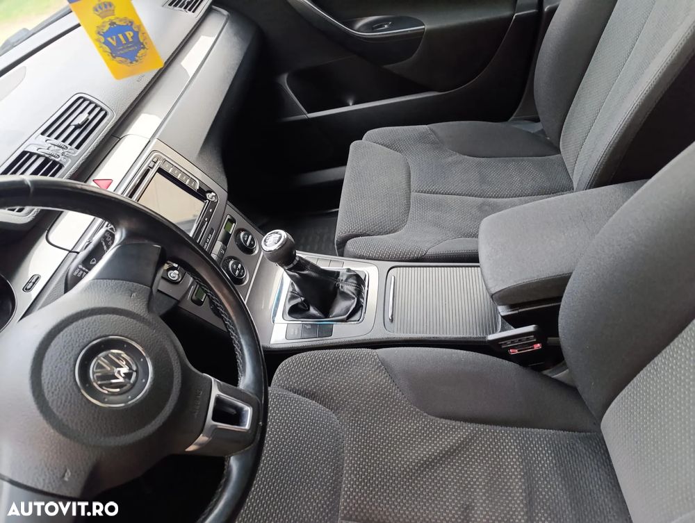 Volkswagen Passat 1.9TDI Trendline DPF BlueMotion - 7