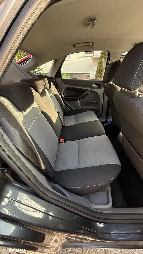 Ford Focus - 18