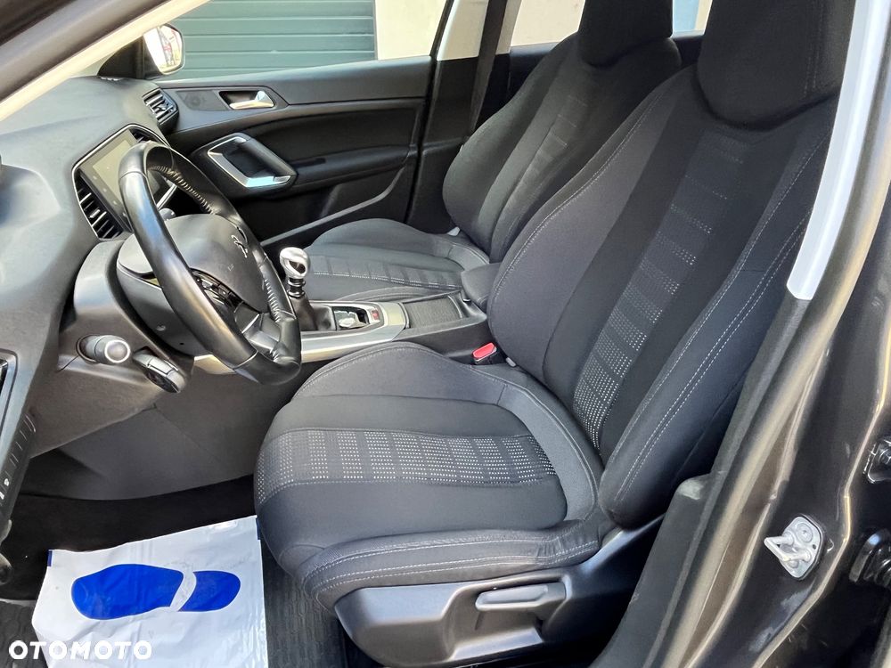 Peugeot 308 - 10