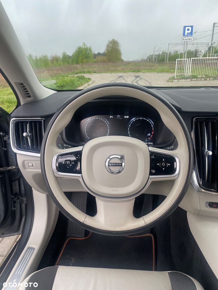 Volvo V90 Cross Country T6 AWD - 10