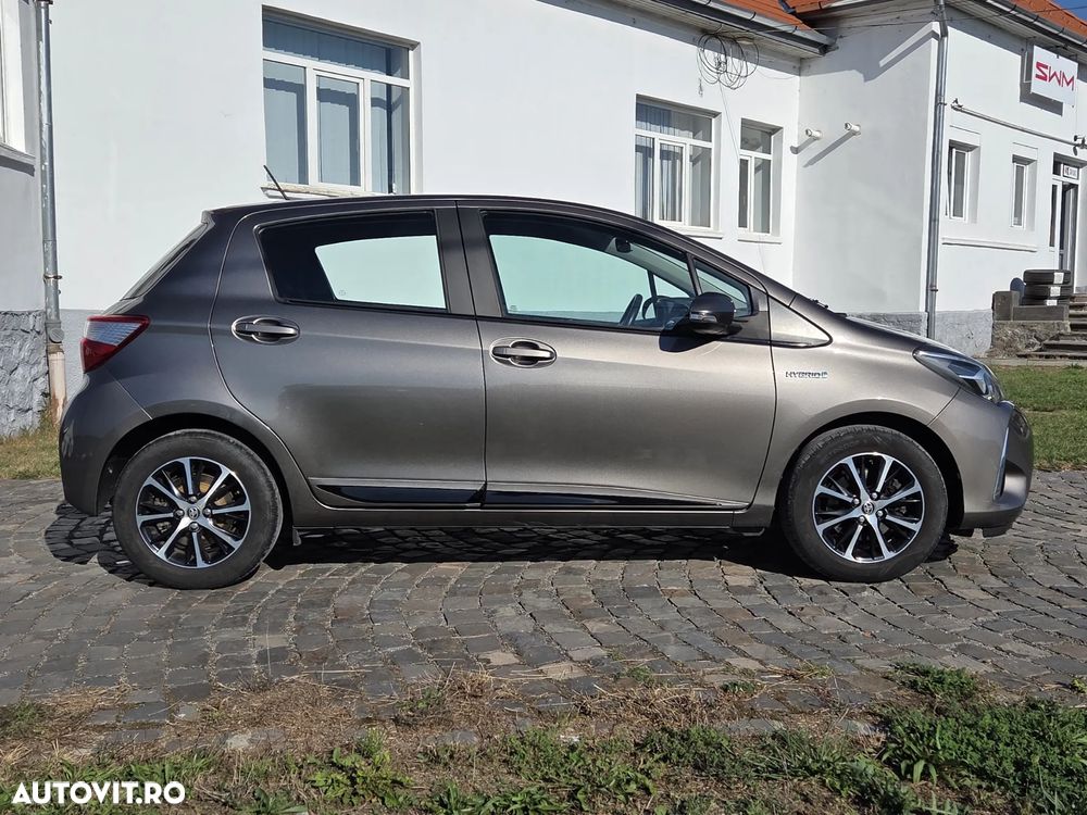 Toyota Yaris 1.5 VVT-i HSD Dynamic - 8