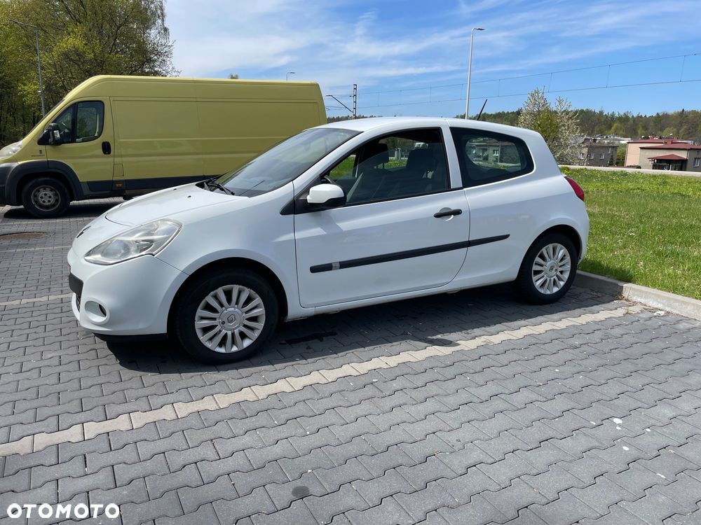Renault Clio - 1