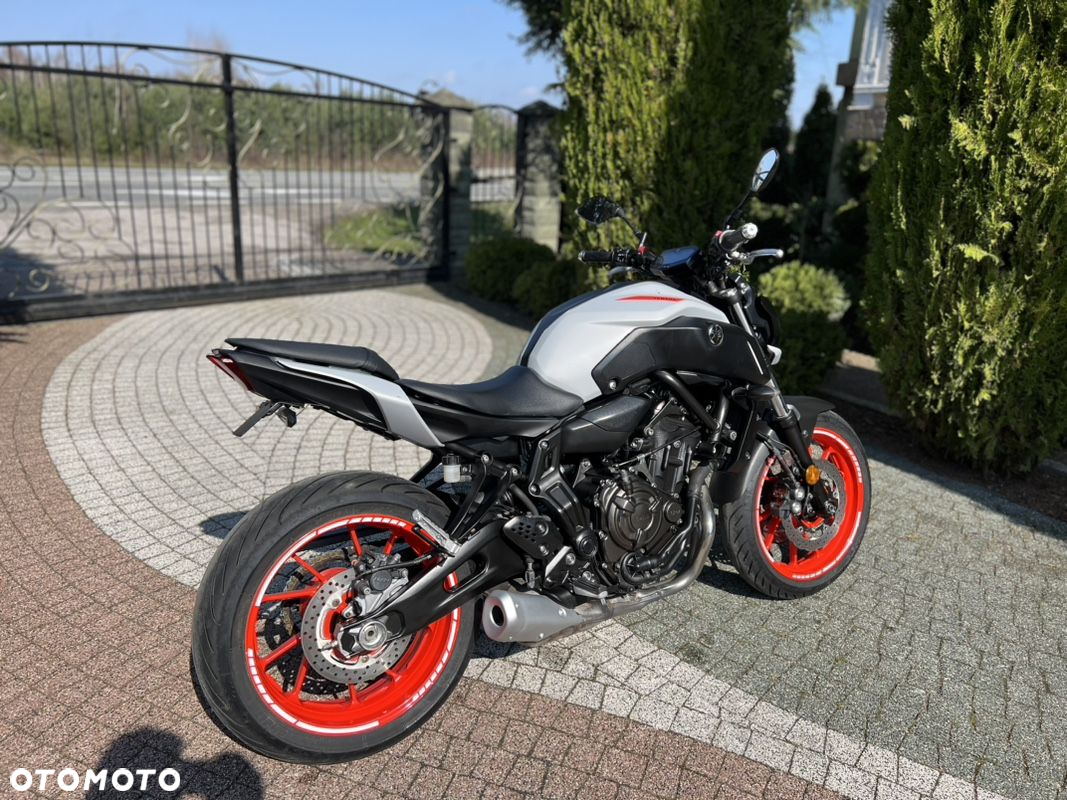 Yamaha MT - 9