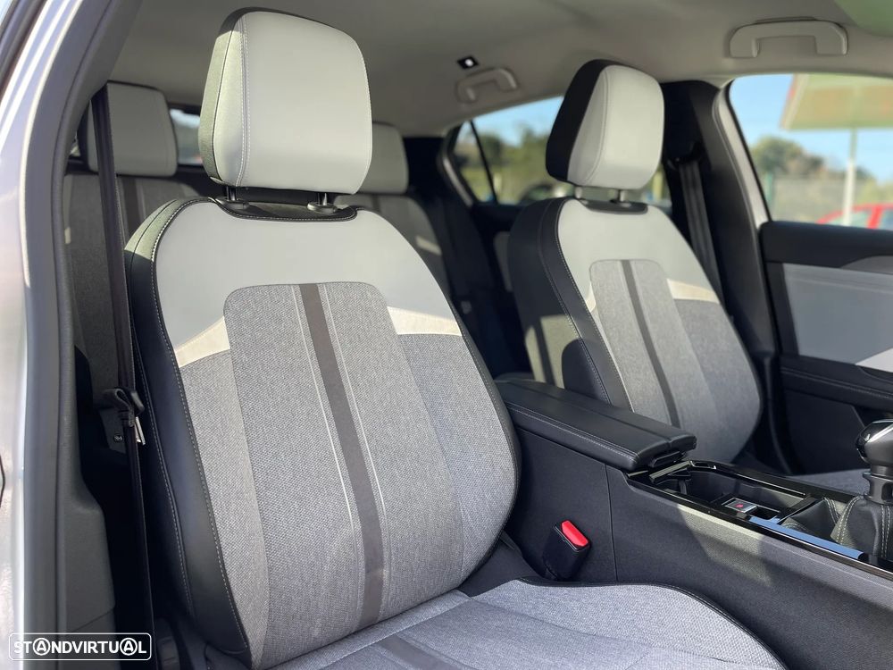 Opel Astra 1.2 T Elegance - 9