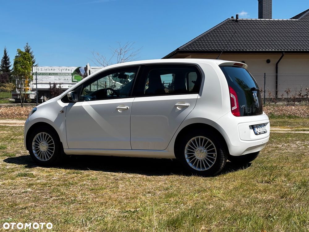 Volkswagen up! high - 9