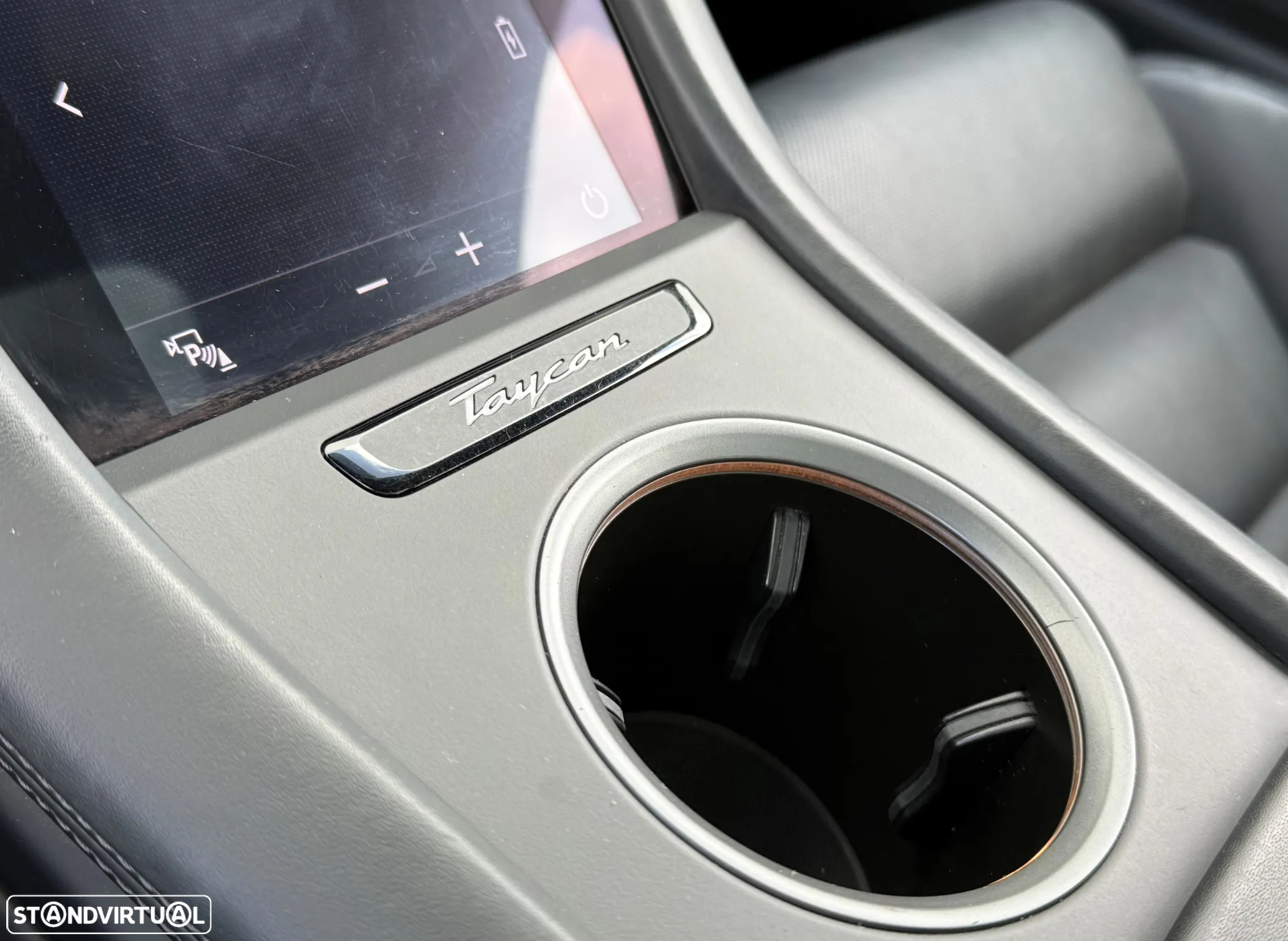 Porsche Taycan Turbo - 40