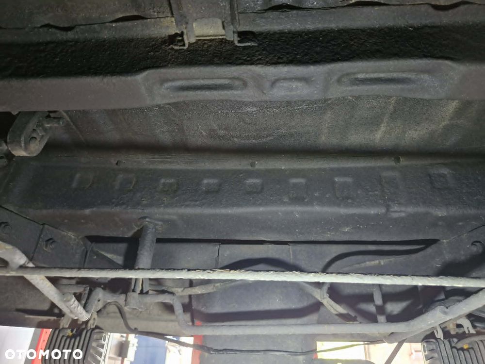 Hyundai H-1 Starex - 22