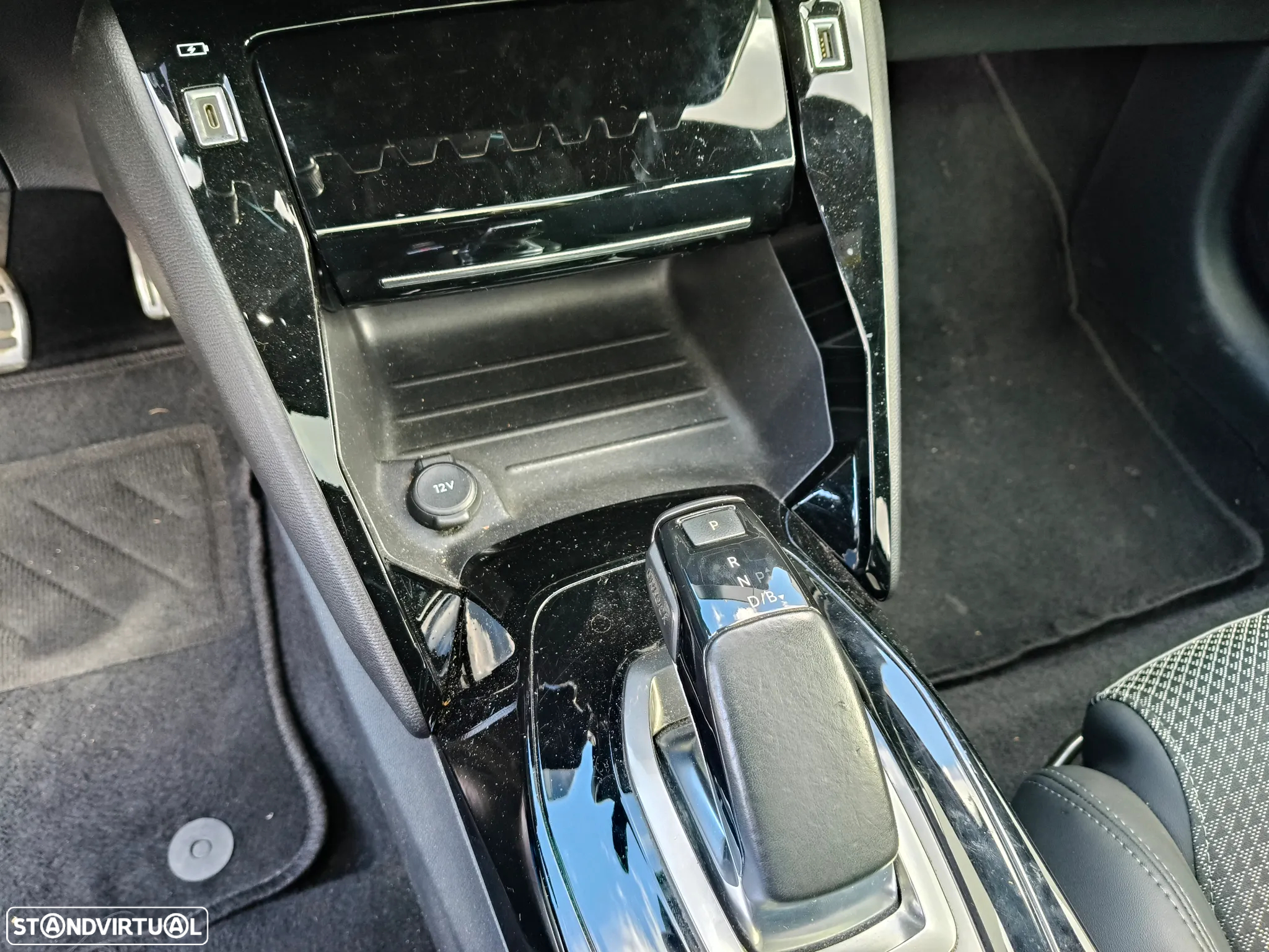 Peugeot e-208 50 kWh GT Line - 12