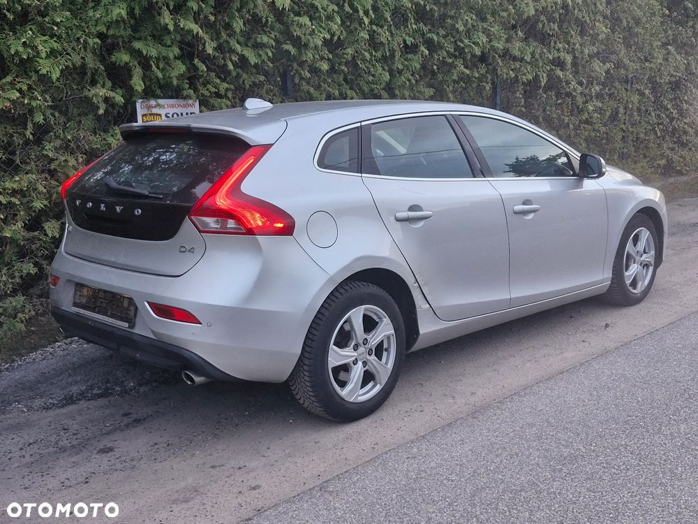Volvo V40 D4 Inscription - 12