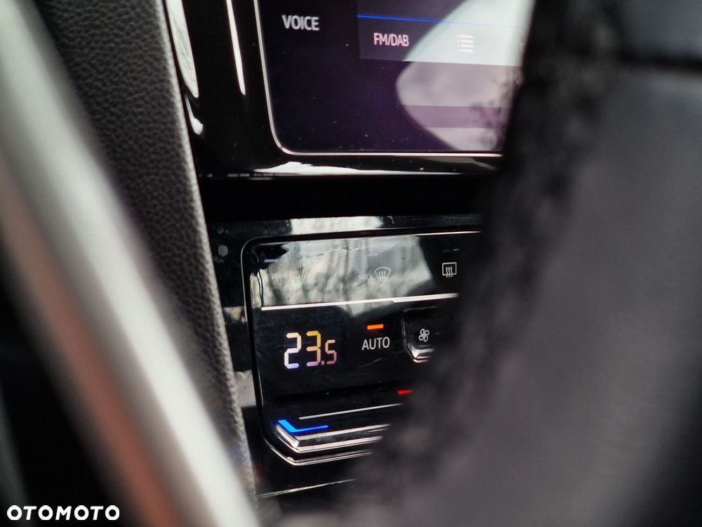 Volkswagen Passat Variant - 32