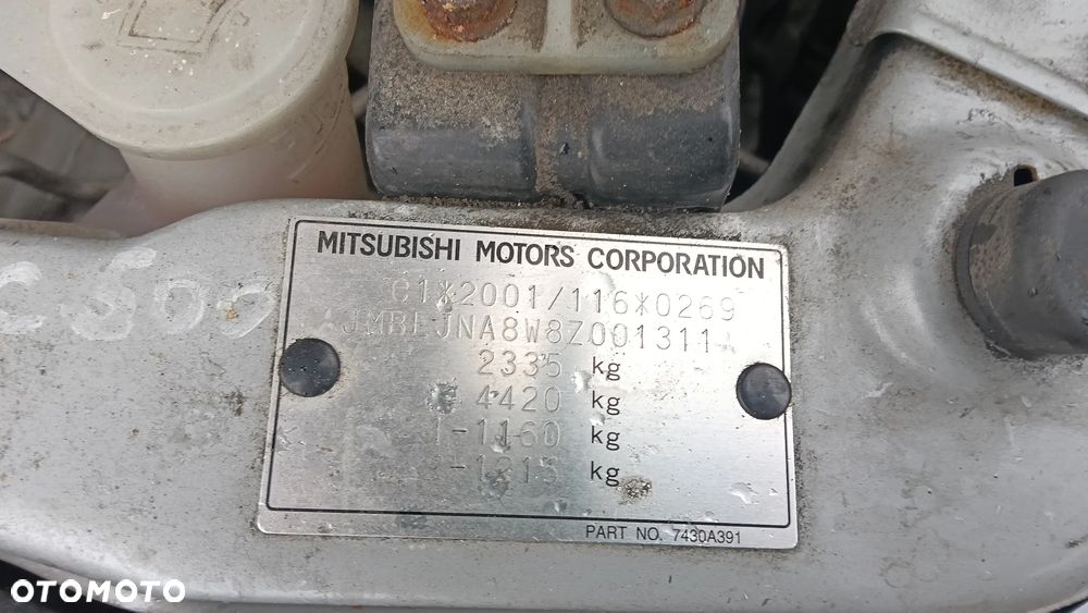Mitsubishi Grandis - 7