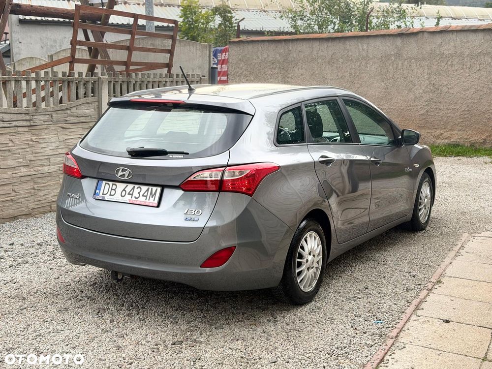 Hyundai i30 blue 1.6 CRDi Style - 17