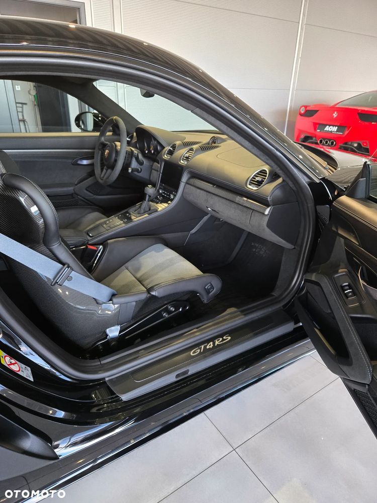 Porsche 718 Cayman - 27