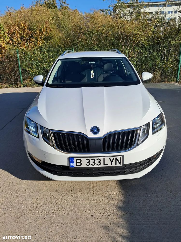 Skoda Octavia Combi Diesel 1.6 TDI DSG Ambition - 1
