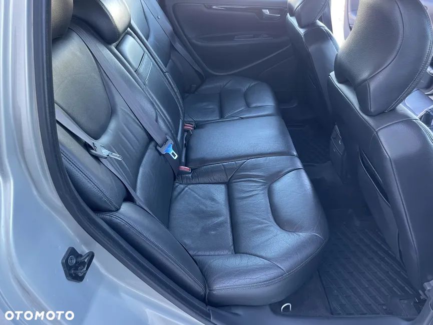 Volvo V70 D5 - 14